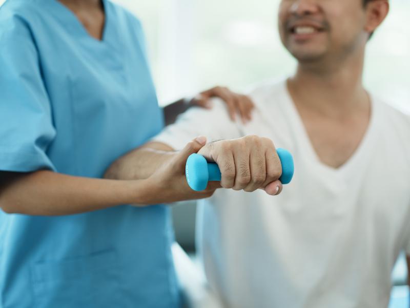 5 Signs You Should See a Physical Therapist Near Dearborn, MI for Professional Care